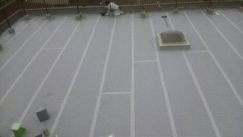 大阪市 屋上防水改修工事 施工中