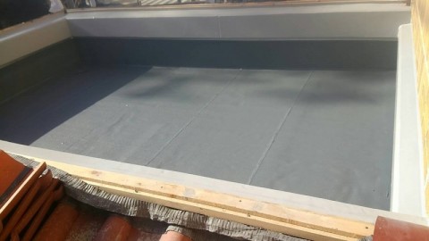 兵庫県 某施設 ~屋根・パラペット防水施工~