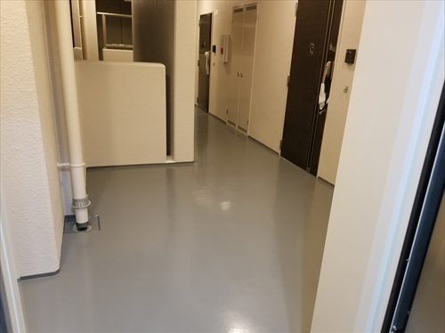 共用廊下ウレタン塗膜防水(施工後)