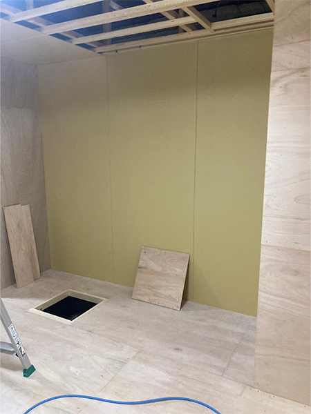 施工中